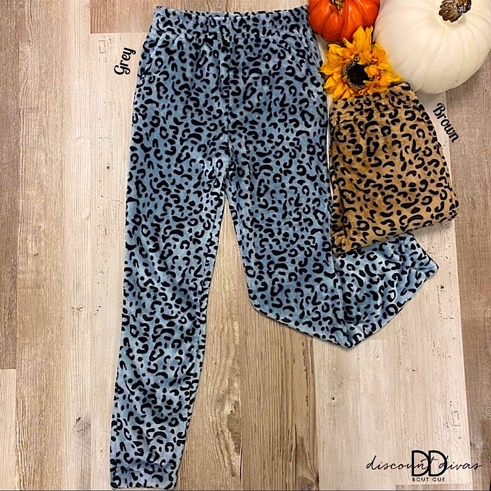 🍒BOGO50%🍒🆕🤎HYFVE: BROWN Fuzzy Animal Print Sweats LARGE